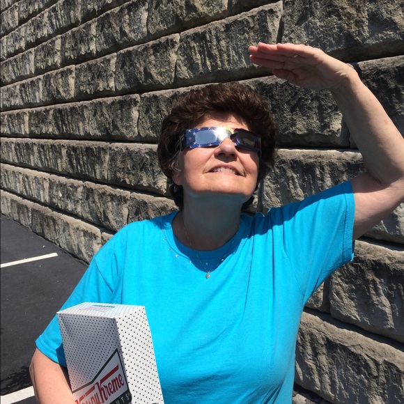 Meet your Posher, Teresa - Picture 1 of 1
